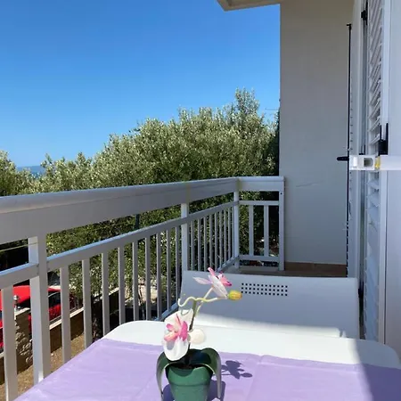 アパート Mirta グラダツ