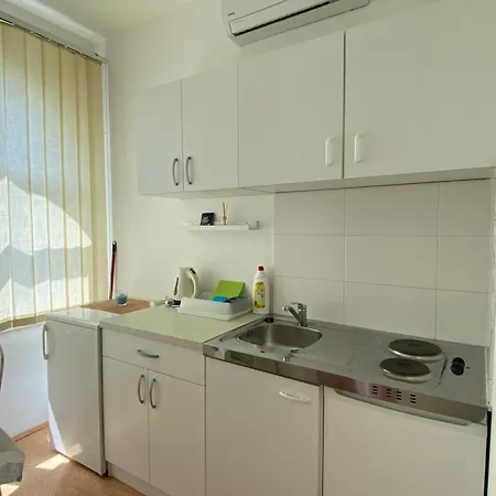 アパート Mirta グラダツ