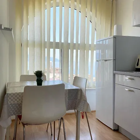 Mirta Apartment