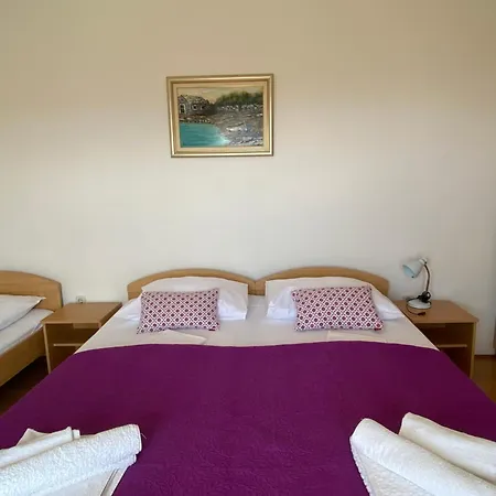 Mirta * Gradac (Split-Dalmatia)