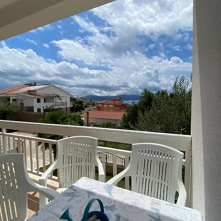 Mirta * Gradac (Split-Dalmatia)
