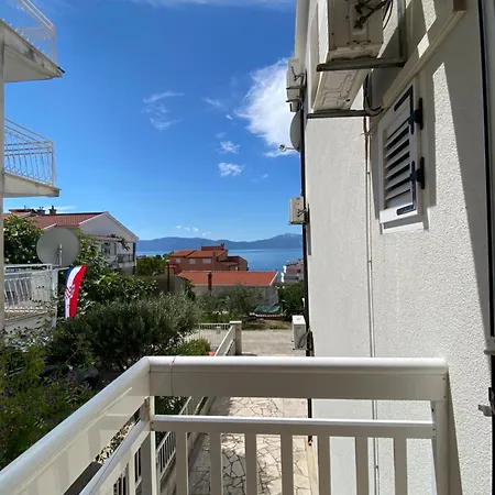 Mirta Apartamento *