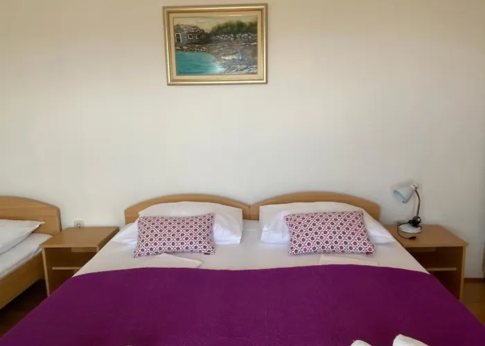 Mirta * Gradac (Split-Dalmatia)